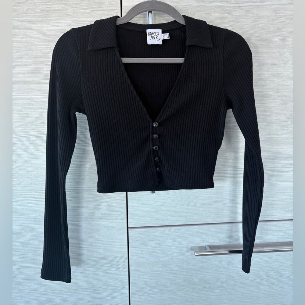 Princess Polly Black Ribbed Cropped Button up - Picture 6 of 12